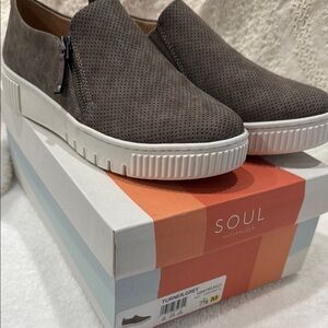 SOUL Naturalizer Turner Grey and White Slip-On Sneakers